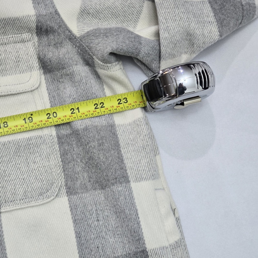 Old Navy Womens Grey White Buffalo Plaid Flannel Shacket Shirt Jacket Large - Picture 10 of 12